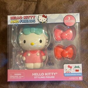 Hello kitty styling figure